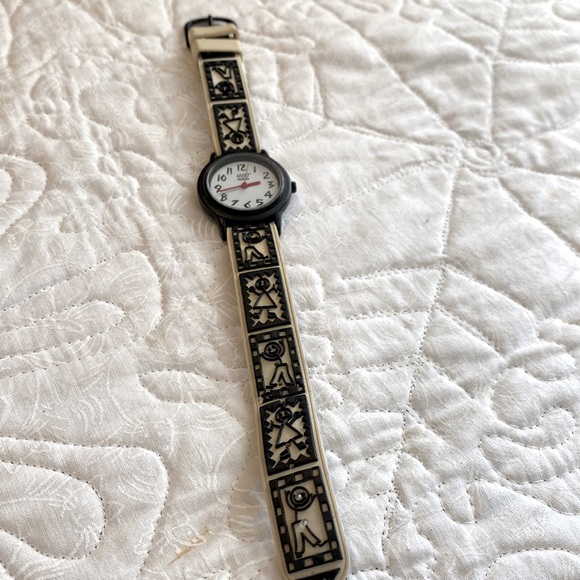 Hot Look watch with Japan Movt. Vintage 1994 fun watch with stick people band. - Picture 3 of 10